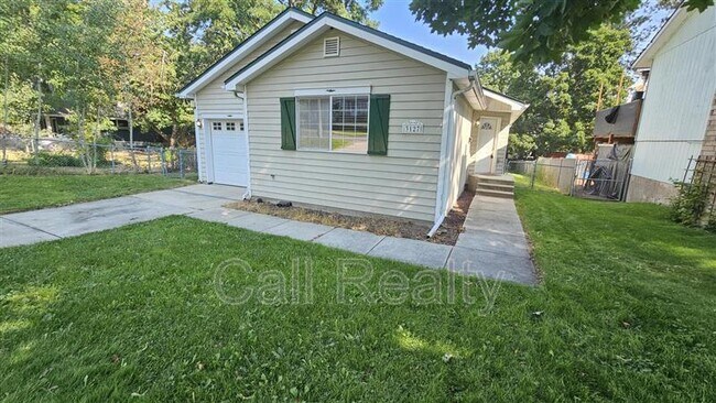 Building Photo - 3127 E 18th Ave