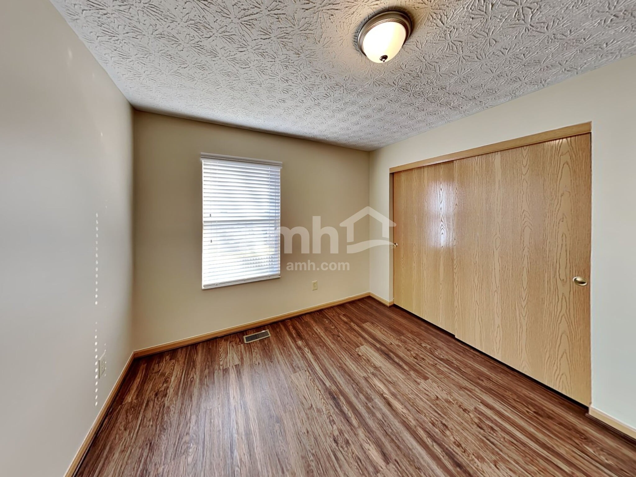 Building Photo - 5823 Coldcreek Dr