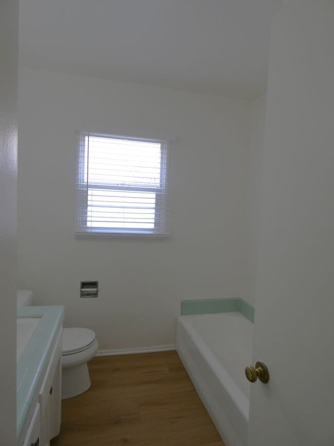 Building Photo - **Available NOW in Whittier!**