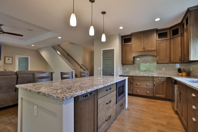 Building Photo - Gorgeous 3 Bedroom Home in Edwardsville