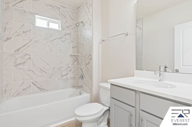 Building Photo - FULLY FENCED, UPGRADED 3/2/2 IN DESIRABLE PINE GROVE