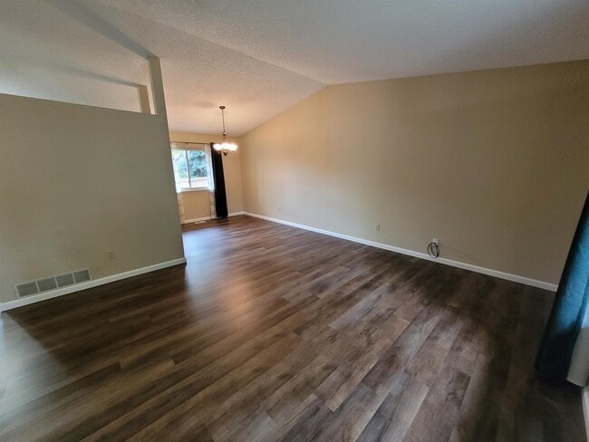 Building Photo - 5280 Mule Deer Dr