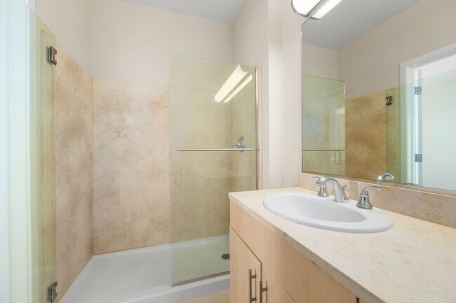 Building Photo - Capitola Beach Villas