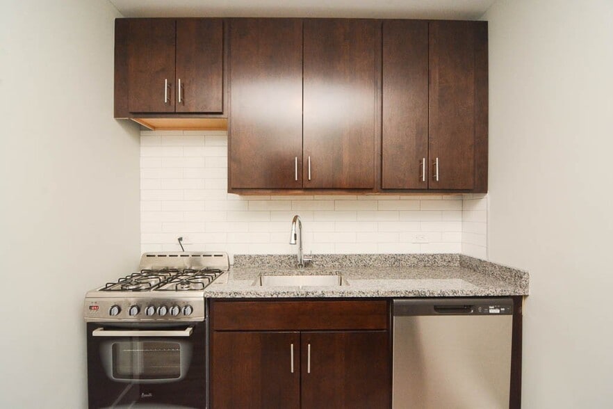 Building Photo - 1314 N Dearborn St