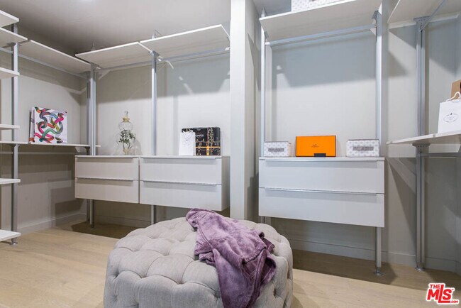 Building Photo - 1621 Malcolm Ave