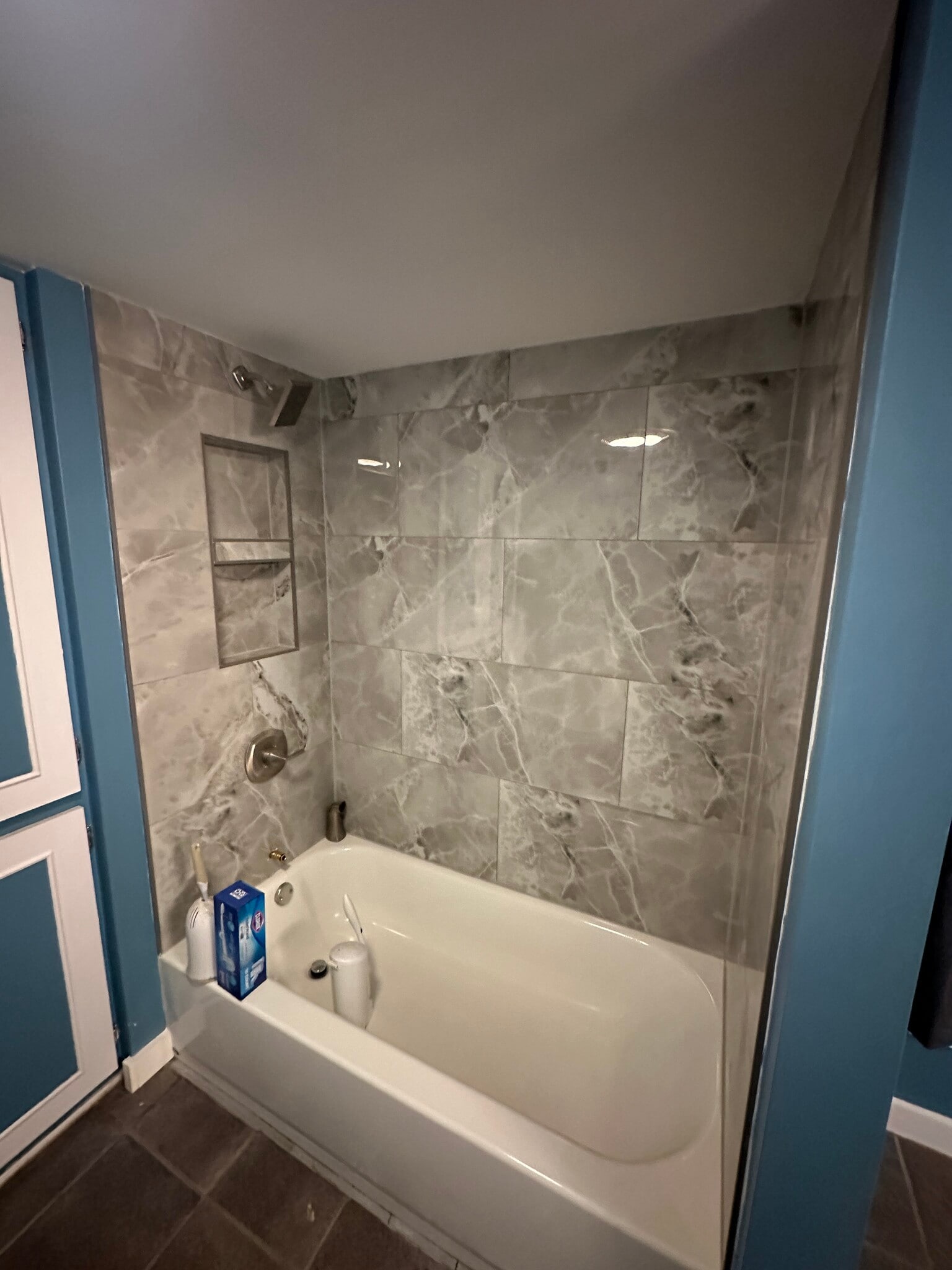 First floor shower - 260 Jefferson Ave