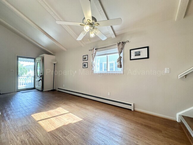 Building Photo - 574 Ardmore Dr