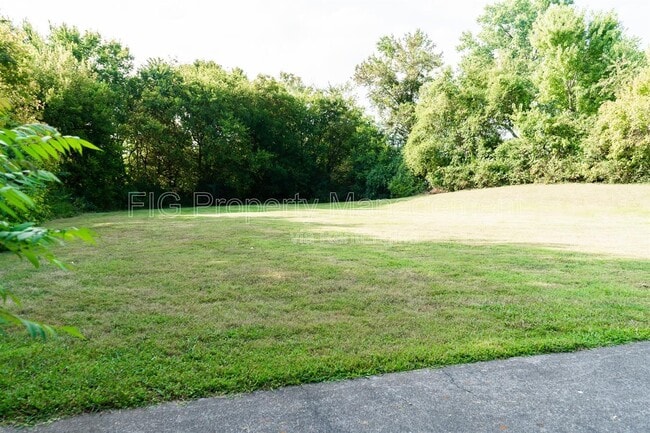 Building Photo - 1816 Lively Rd