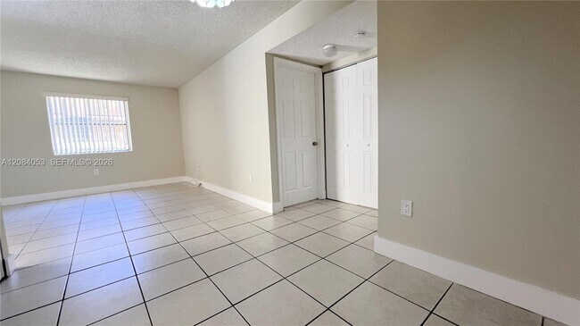 Building Photo - 686 NW 114th Ave