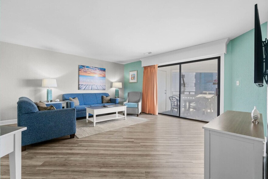 Building Photo - 2805B N Ocean Blvd