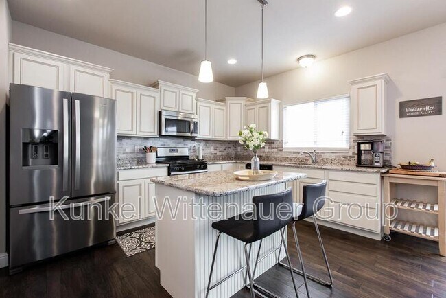 Building Photo - 2724 Ambridge Dr