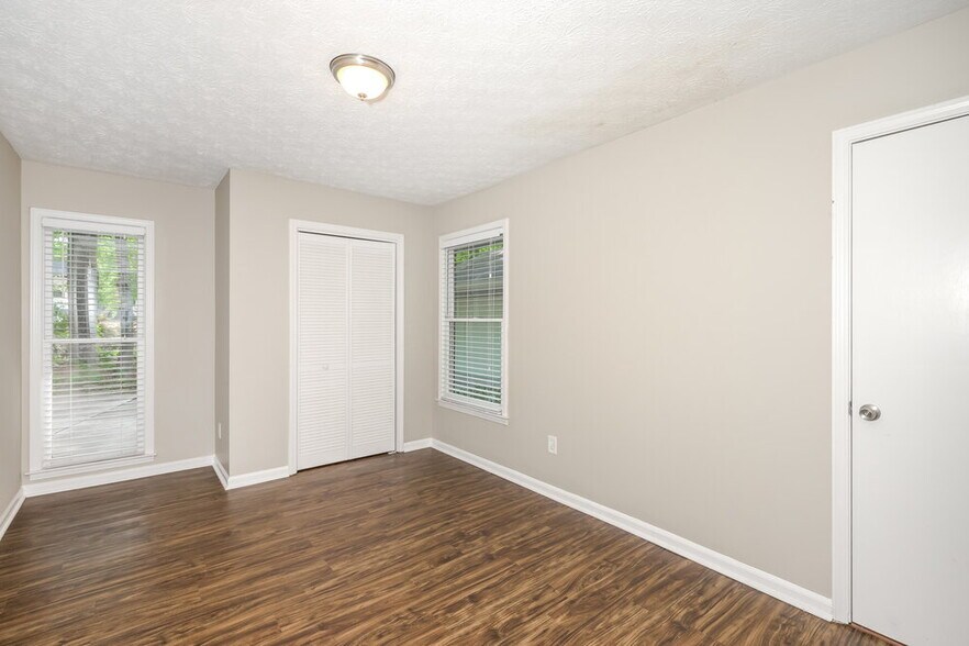 Building Photo - 4765 Banner Elk Dr