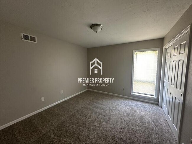 Building Photo - 5416 Fieldcrest Ave