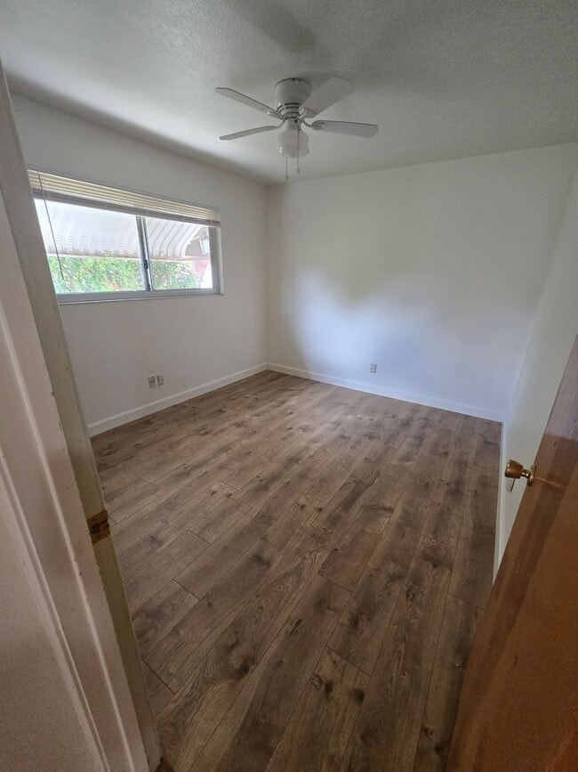 Building Photo - 1021 Orchid Ave