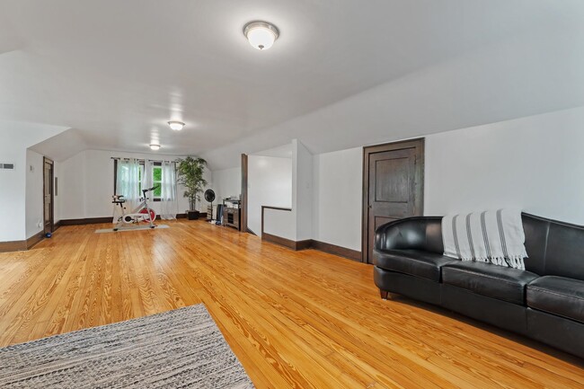 Building Photo - 1328 Enslow Blvd