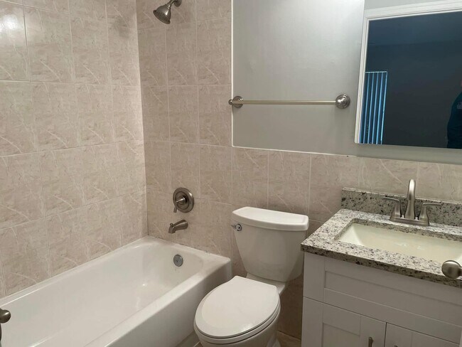 Building Photo - 2725 Prairie Ln