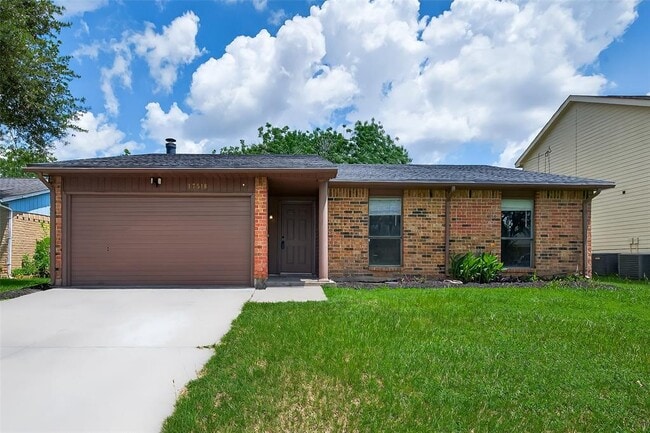 Primary Photo - 17518 Autumn Hills Dr