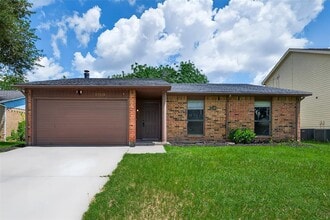 Building Photo - 17518 Autumn Hills Dr
