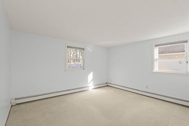 Building Photo - 8 Stanley St