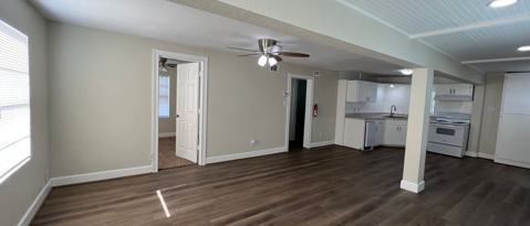Building Photo - 414 Murex St