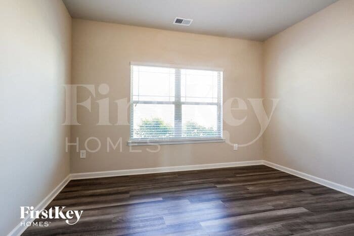 Building Photo - 930 Blind Brook Cir