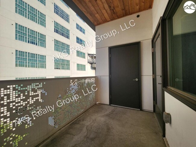 Building Photo - 1801 2nd Ave N