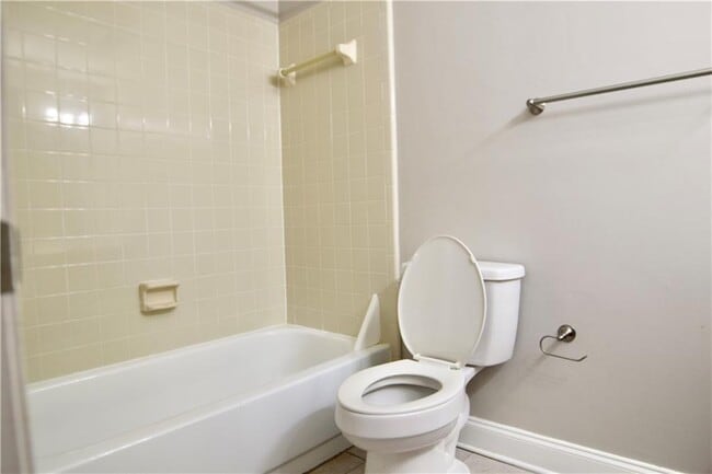 Building Photo - 2609 Falcon Nest Ct