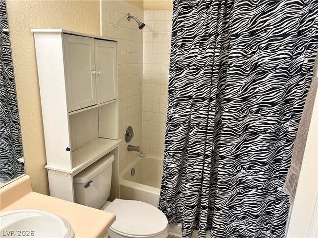 Building Photo - 5705 Cliff Point