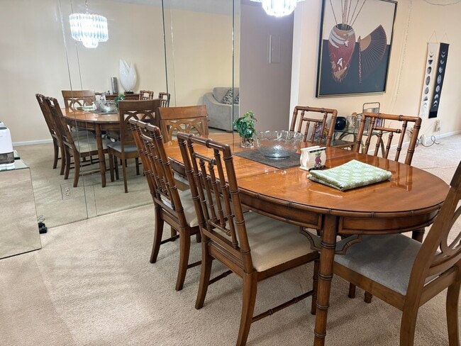 Building Photo - 2202 Lucaya Bend