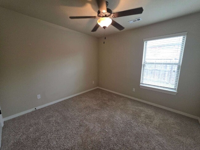 Building Photo - 3072 N Autumn Rose Ave