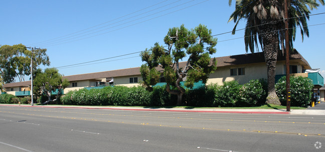 Building Photo - Huntington Gardens Apartments