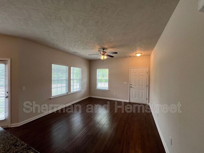 Building Photo - 1003 Joiner Cir