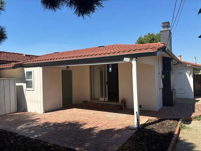 Building Photo - 6920 Maita Cir