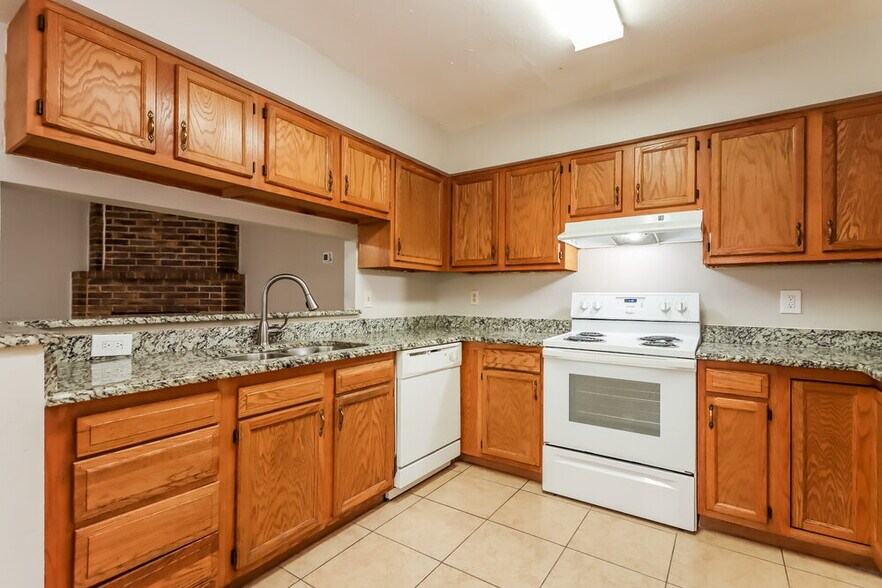 Building Photo - 11330 White Gate Ln