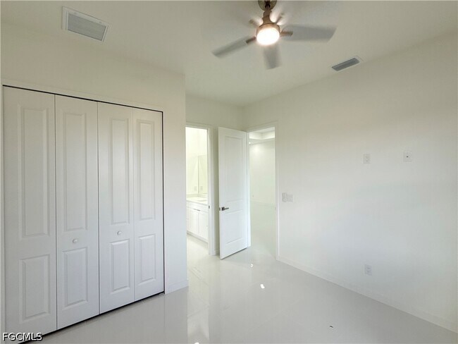 Building Photo - 4113 NW 34th Ln