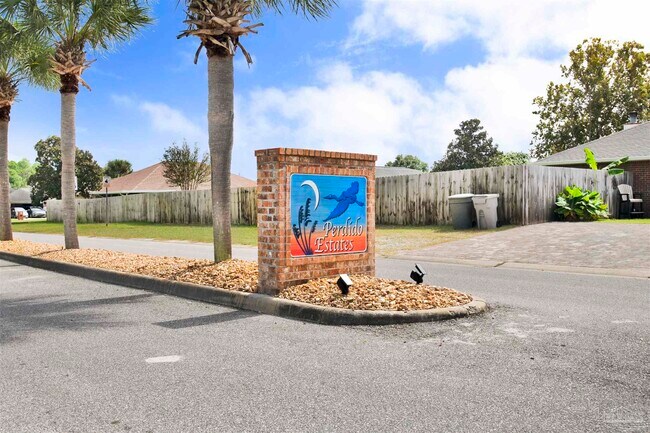 Building Photo - 2012 Horton Dr