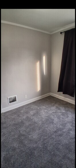 Building Photo - 6829 Abington Ave