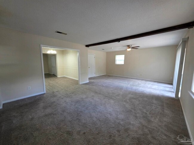 Building Photo - 4925 La Ceiba Dr