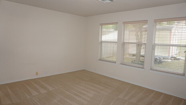 Building Photo - 15619 Turfway Park