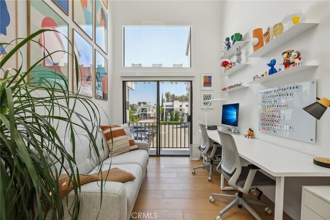 Building Photo - 15 Waterway