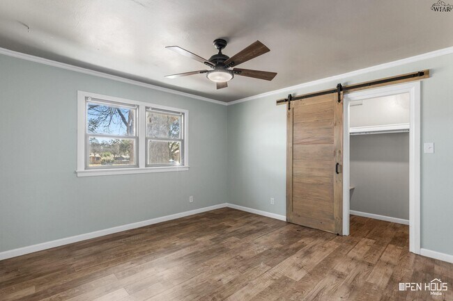 Building Photo - 3512 Juniper Ln
