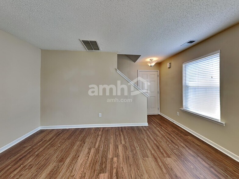 Building Photo - 3134 Marcony Way
