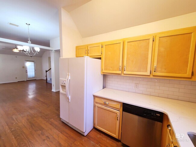 Building Photo - 123 Melanie Loop