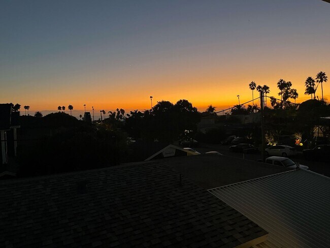 Building Photo - Avenida Aragon