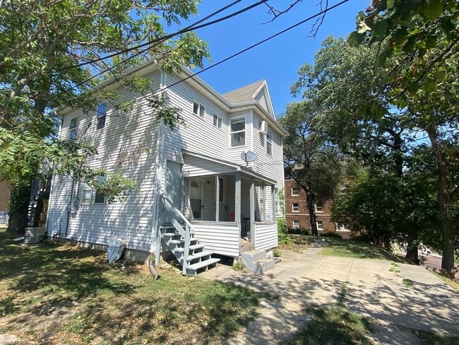 Building Photo - 2915 Jackson St