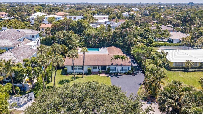 Building Photo - 120 Miramar Way