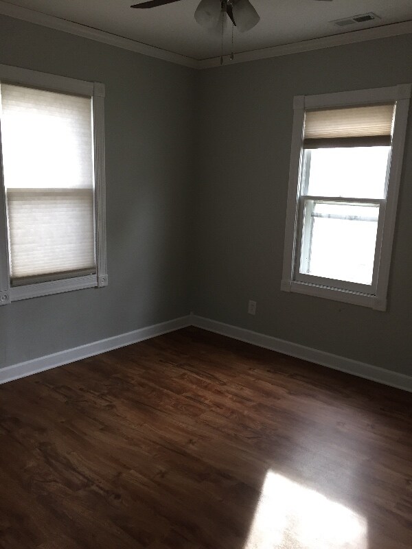Building Photo - 4734 NE 28th Ct