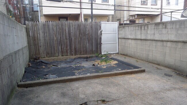 Building Photo - 24th & Tasker Street- Point Breeze-South Philadelphia