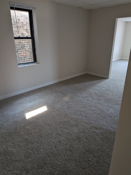 Building Photo - 1502 W Taylor St