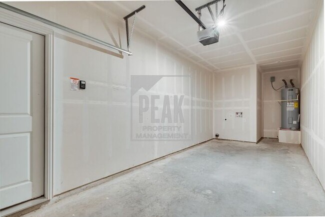 Building Photo - $1630! 3 Bed 2 1/2 Bath home in FORT WORTH!